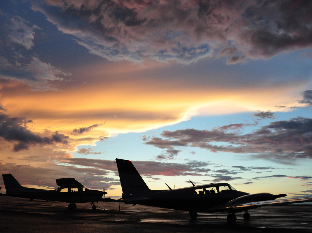 Kingston Flying Club景点图片