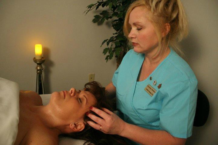 Pampered Healing Massage & Day Spa-克里斯琴斯堡必去景点