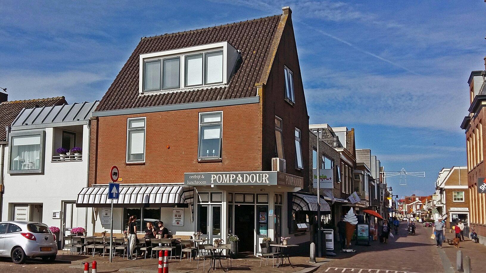 Bed &Breakfast aan Zee-泳池