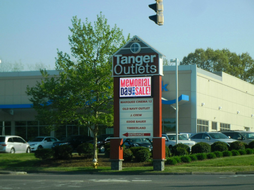 Westbrook Outlets-韦斯特布鲁克必去景点