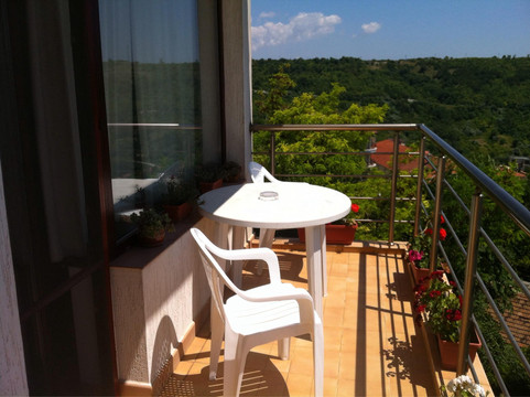 Dropla酒店住宿-Guest Rooms Jordanovi