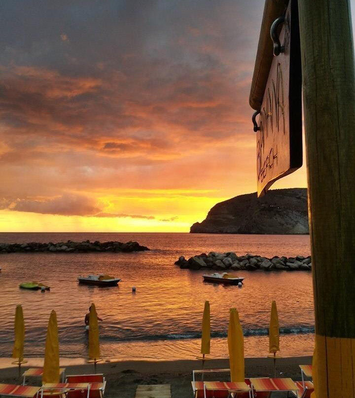 Banana Beach景点图片