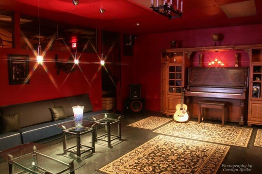 Euphoria Emporium-Spring Hill必去景点