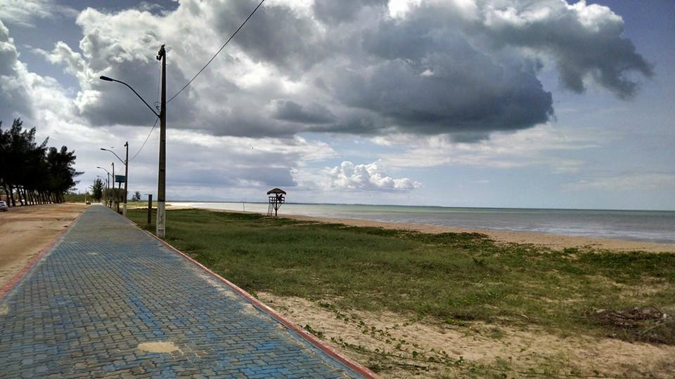Praia das Neves景点图片