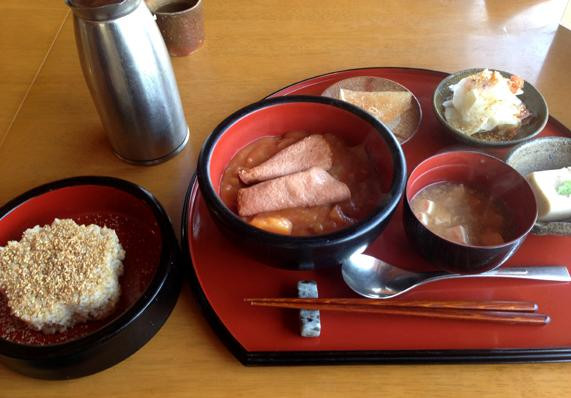 玄米食堂 楽土館