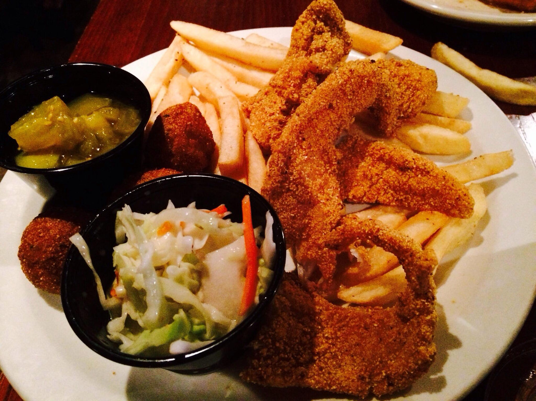 Edgewood餐馆和美食-The Lumber Yard Cafe