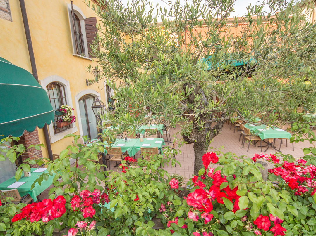 Dossobuono酒店住宿-安堤齐科帝里酒店