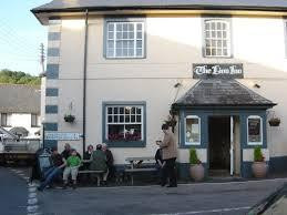 Wootton Courtenay餐馆和美食-The Lion Inn