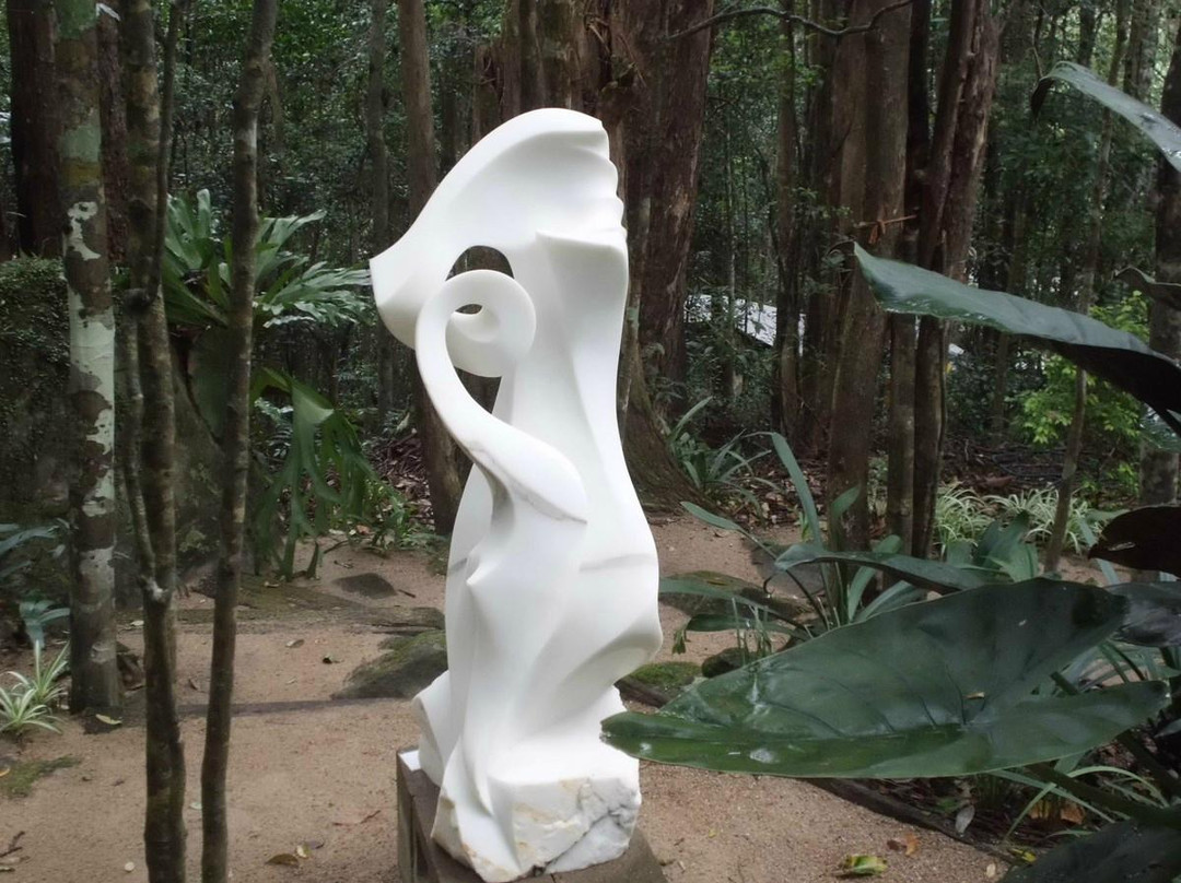 Phoenix Sculpture Garden Mt Gloroius景点图片