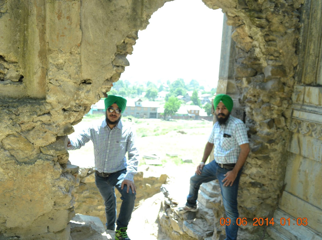 Makhdoom Sahib Shrine-斯利那加必去景点