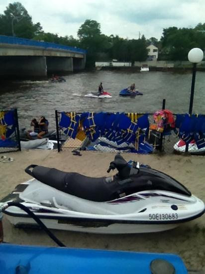 Ride On Rentals-蓝山必去景点