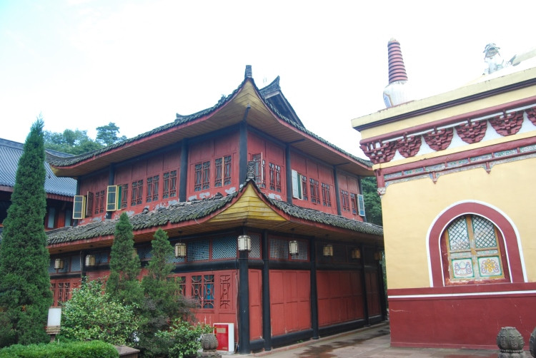 万年寺-峨眉山市必去景点