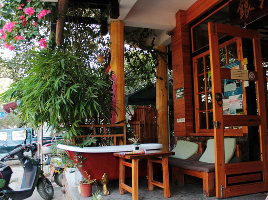 阳朔岩邦之家客栈主图