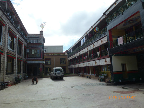 拉萨八朗学酒店（八廓街店）主图