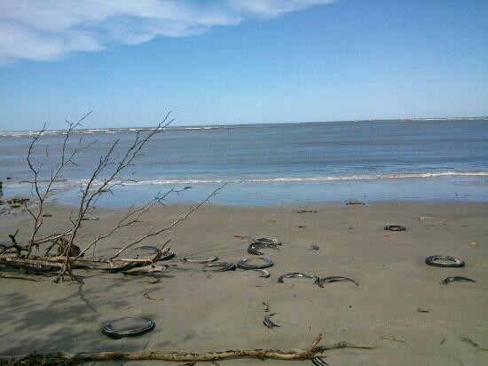 Leste Beach (Icapara)景点图片
