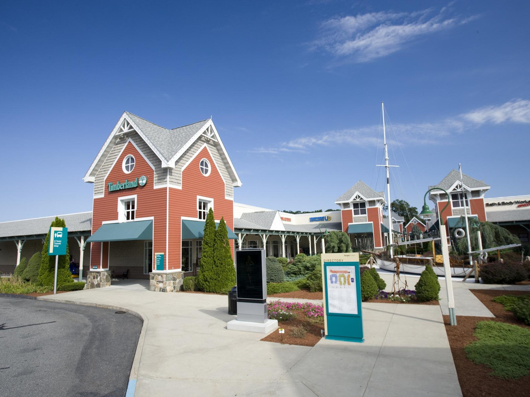 Westbrook Outlets-韦斯特布鲁克必去景点