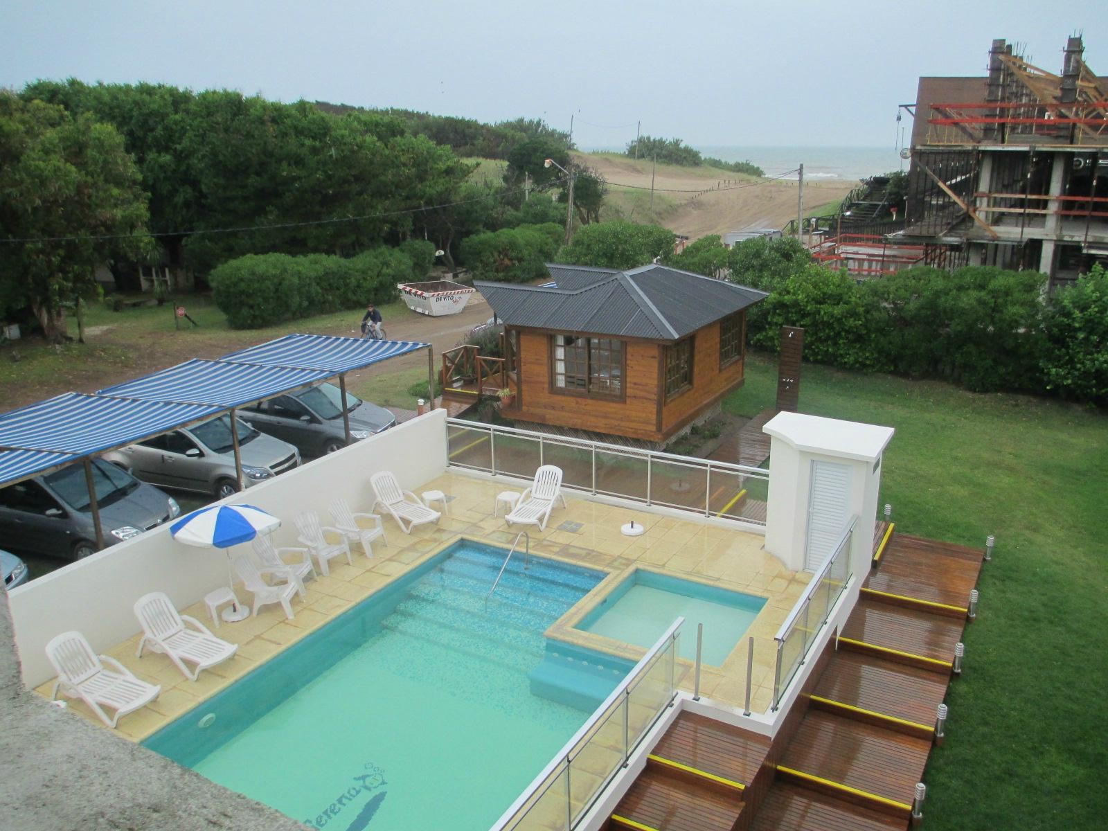 Apart Playa Serena-泳池