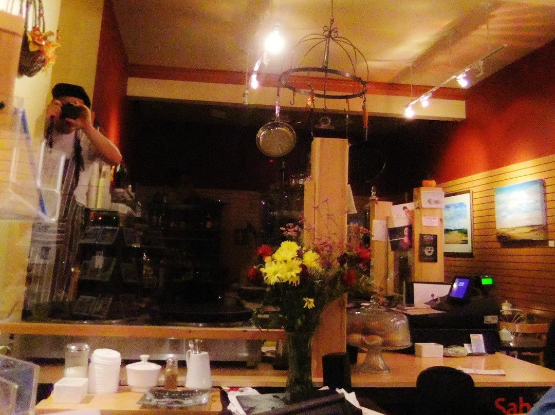 伊劳拉餐馆和美食-Cafe Crêperie Of Elora