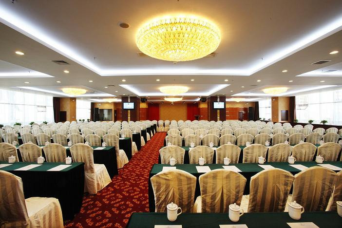 大连昱圣苑国际酒店（罗斯福广场西安路地铁站店）主图