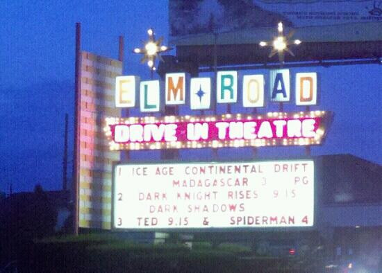 Elm Road Triple Drive-In-Warren必去景点