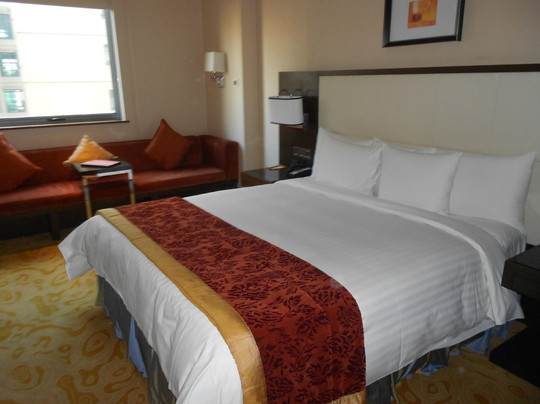 上海齐鲁万怡大酒店主图