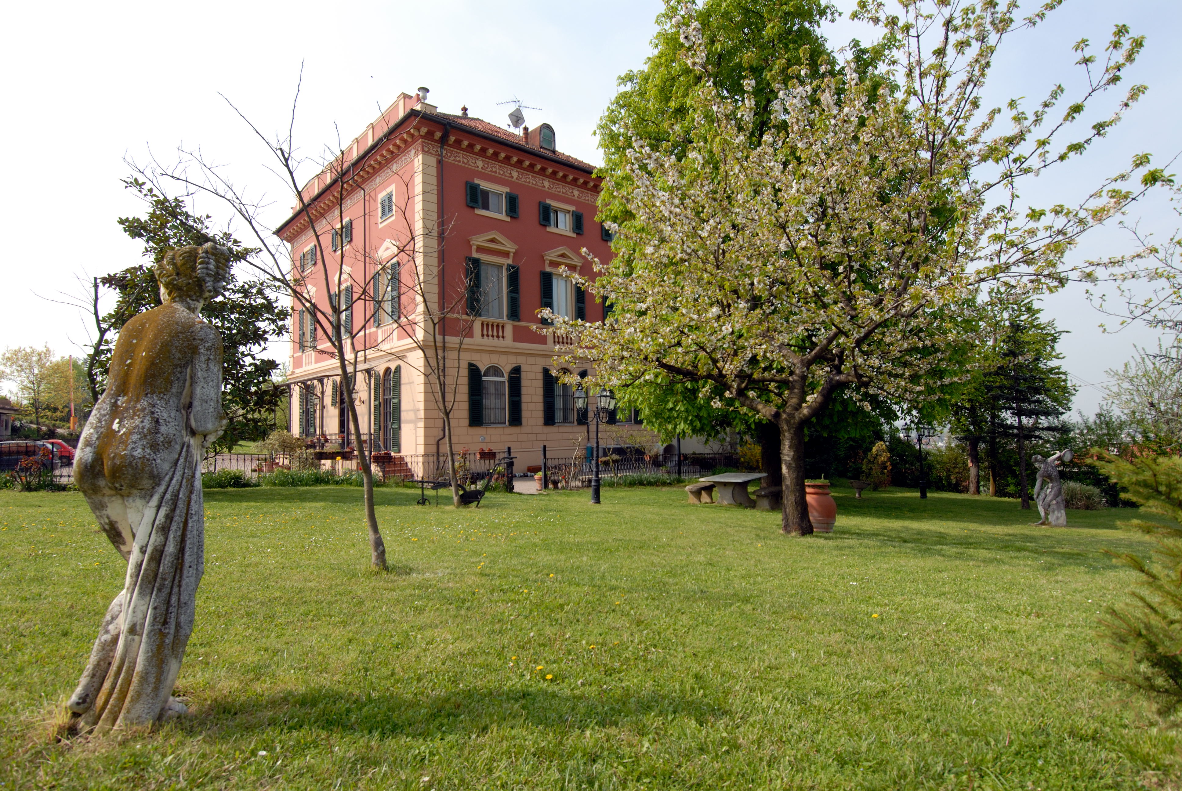 Villa Viola-官方