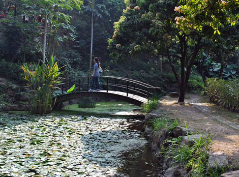 青青世界酒店主图