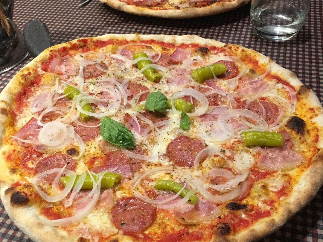 Cappolla's Pizza & Grill