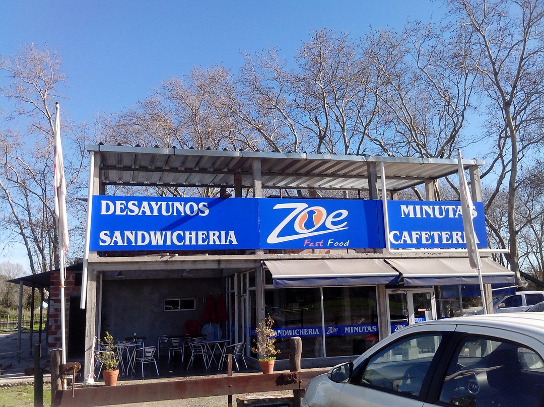 Lezama餐馆和美食-Zoe Cafe Bar