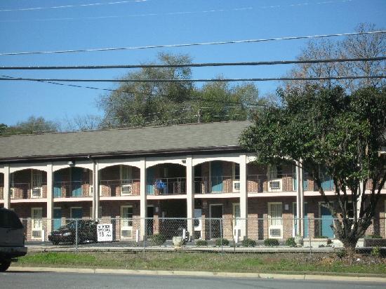 Scottish Inns & Suites Perry-客卧