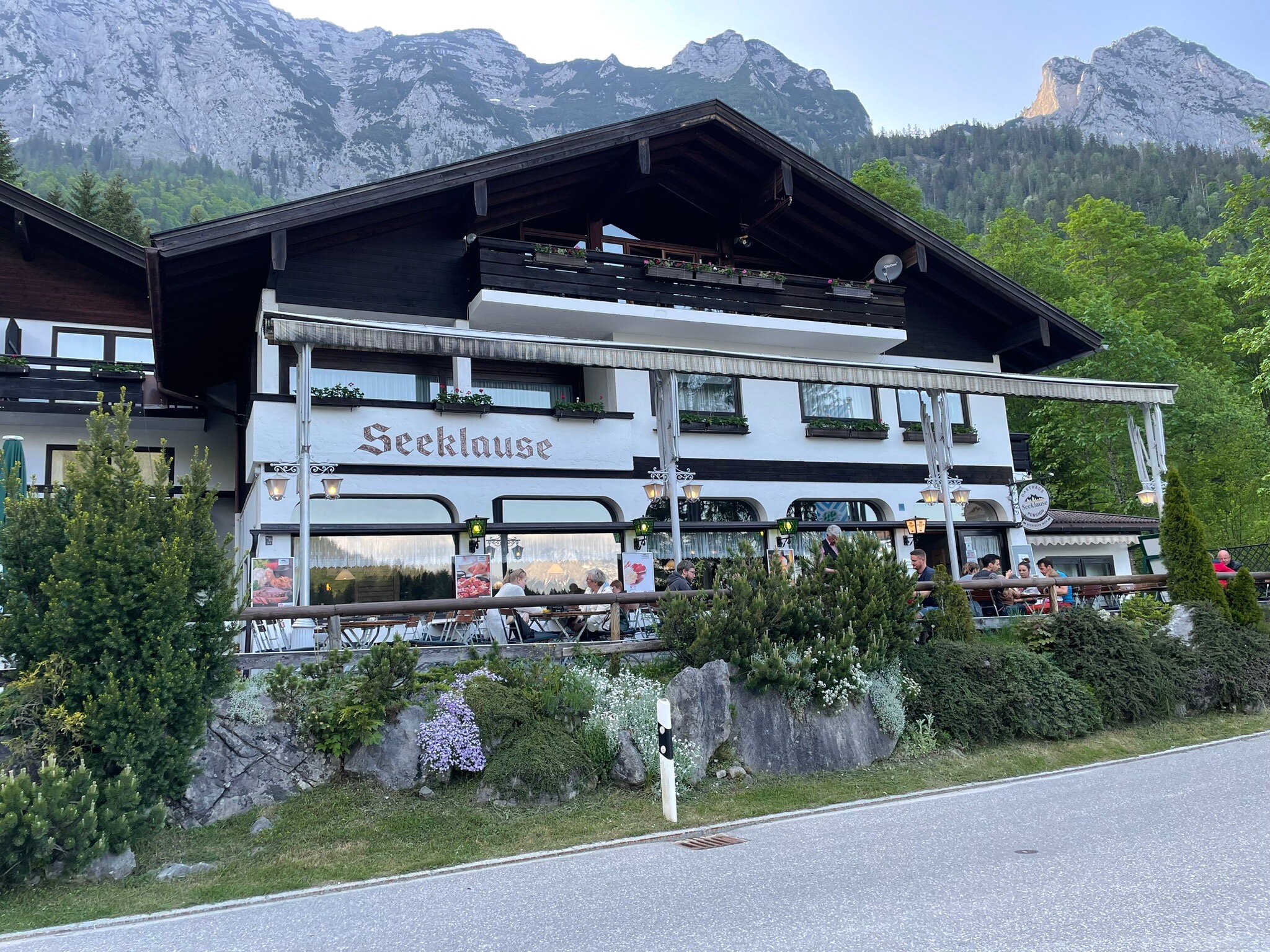 嘎斯陶斯西科劳斯旅馆-官方