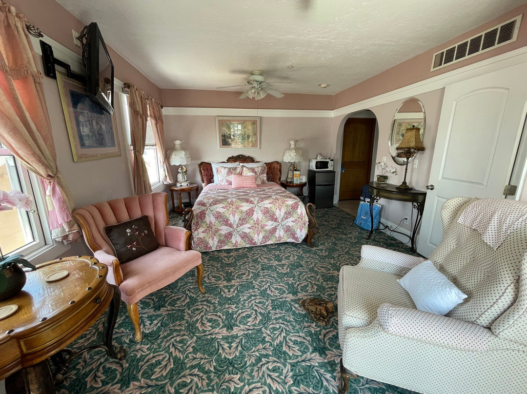 Shorelight Inn主图