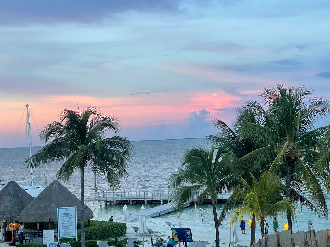 Q湾套房度假村主图