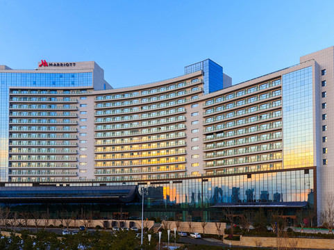 烟台鑫广万豪酒店主图