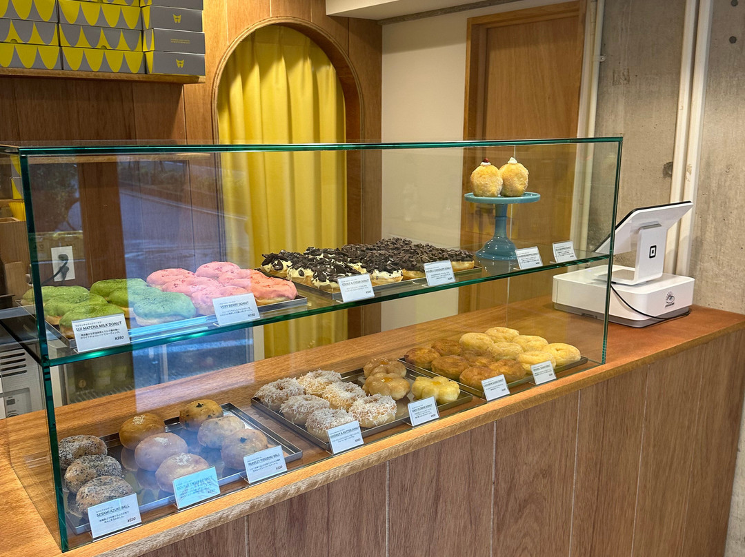 WARU WARU DONUT