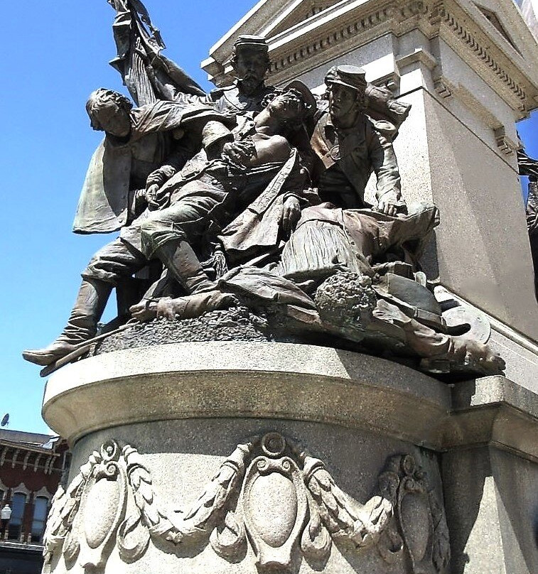 Soldiers and Sailors Monument-皮奥里亚必去景点