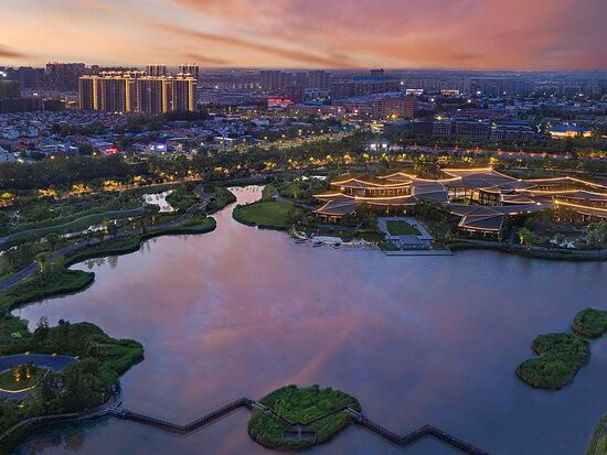 开封建业铂尔曼酒店主图