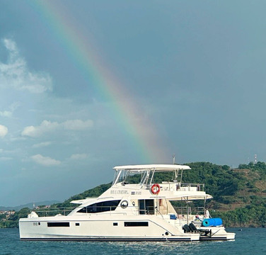 Royal Charters: The Premier Yacht Charter in Costa Rica-Playa Flamingo必去景点