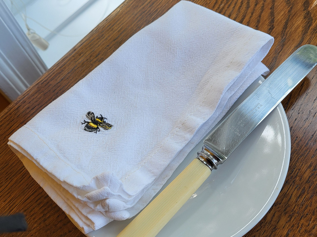 The Hive at 52主图