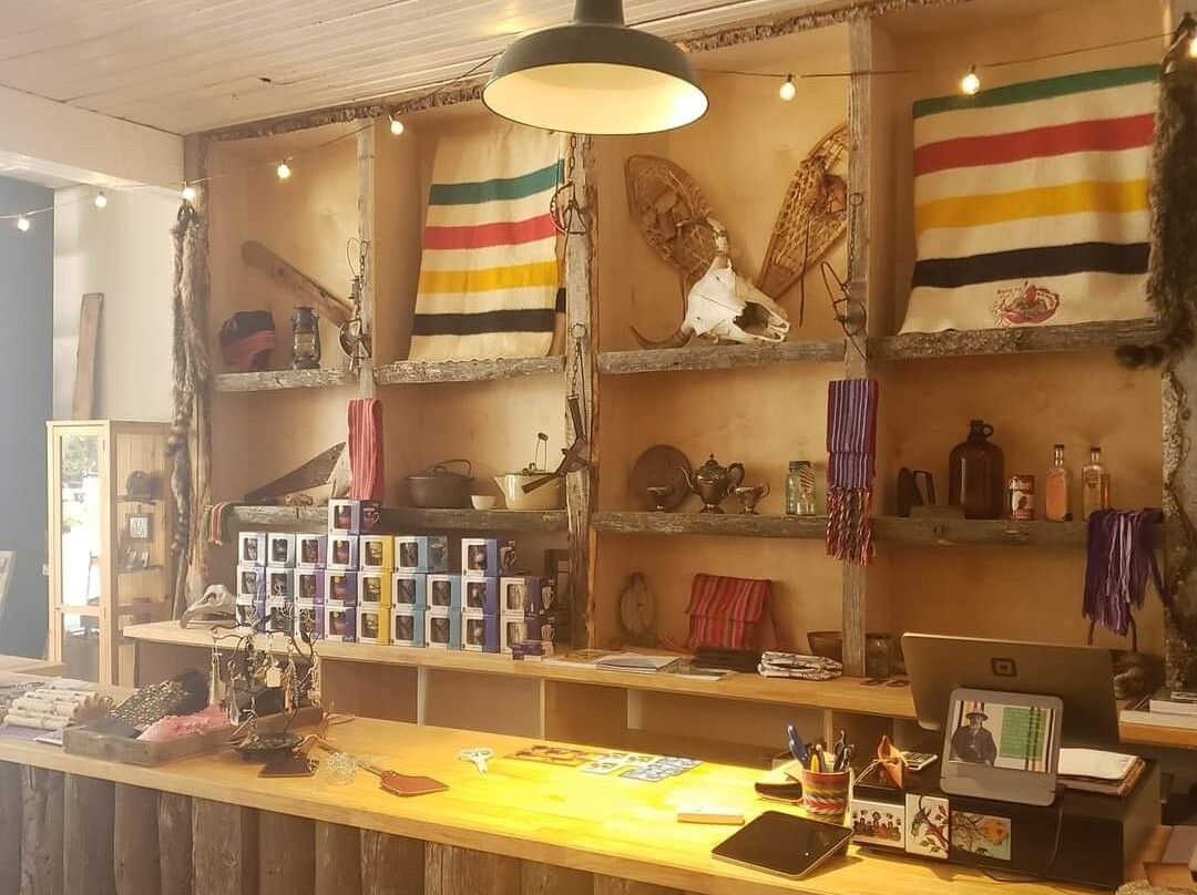 Rebellion Apparel and Local Artisan Shop-Maple Creek必去景点