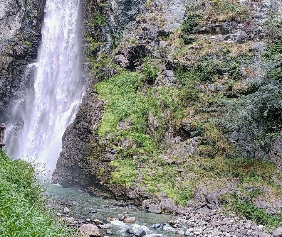 Cascata di Isollaz景点图片