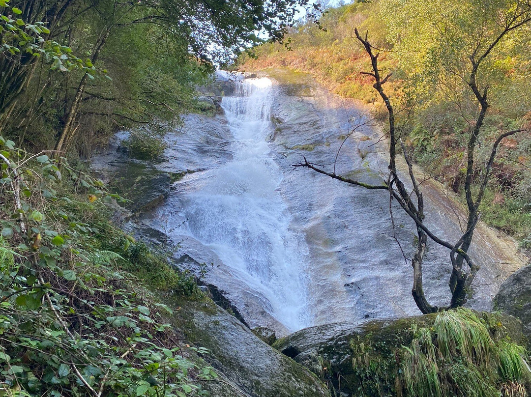 Fervenza Do Escouridal-Alfoz必去景点