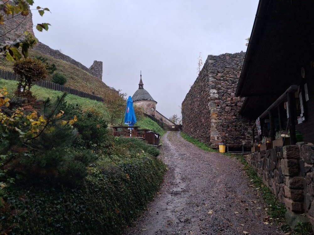Castle Potštejn景点图片