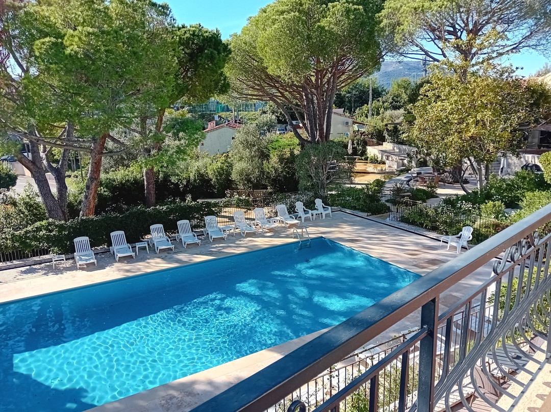 Hotel Auberge Du Redier主图