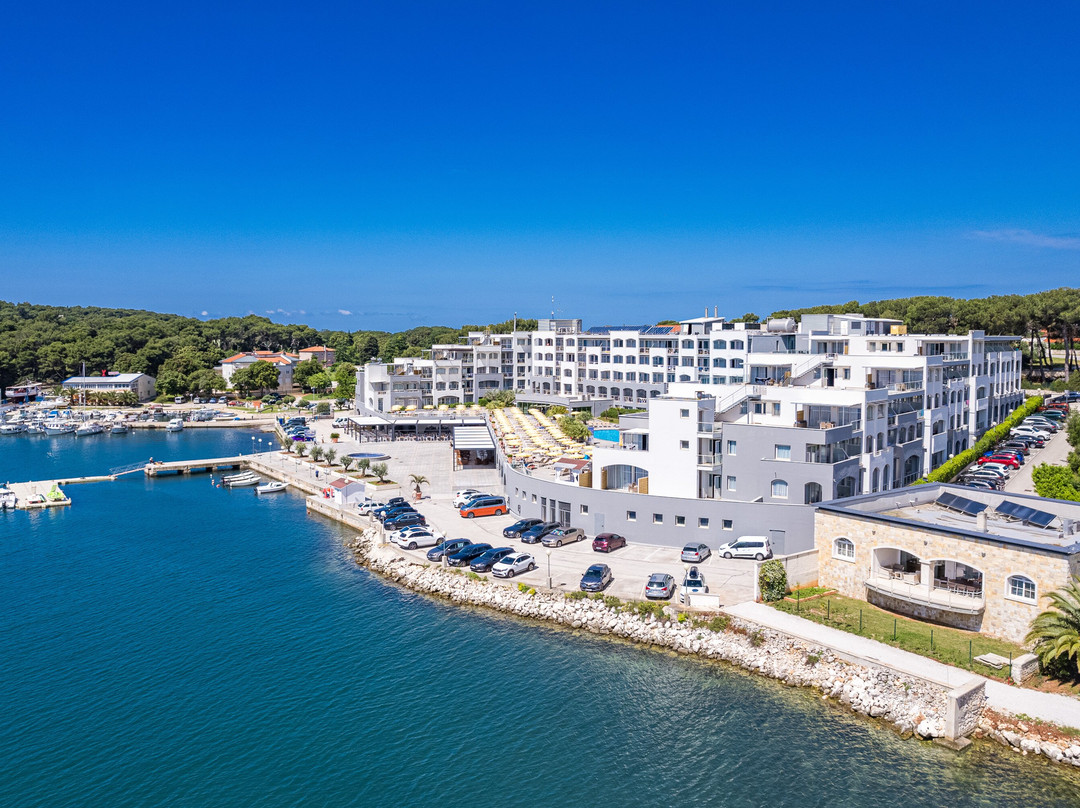 Banjole酒店住宿-Family Resort Del Mar