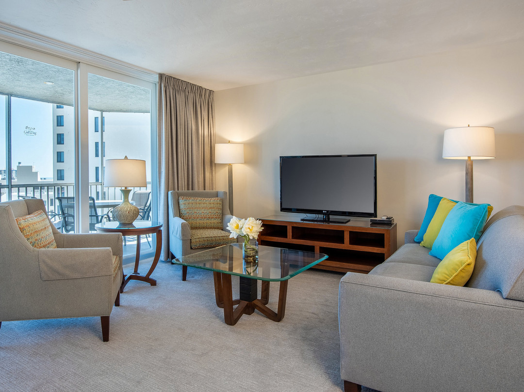 鸥翼海滩度假酒店主图