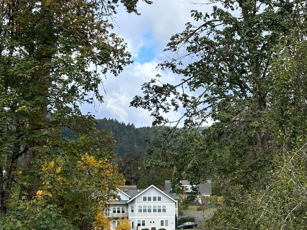 McKenzie Orchards Bed and Breakfast Inn主图