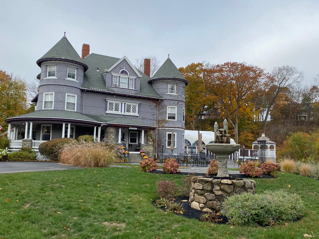 The Castle Manor Inn主图