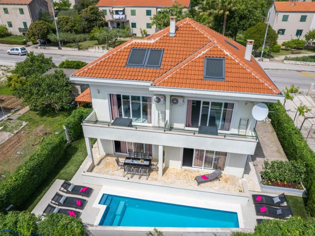 Villa Barbara-Kastela with Heated Pool