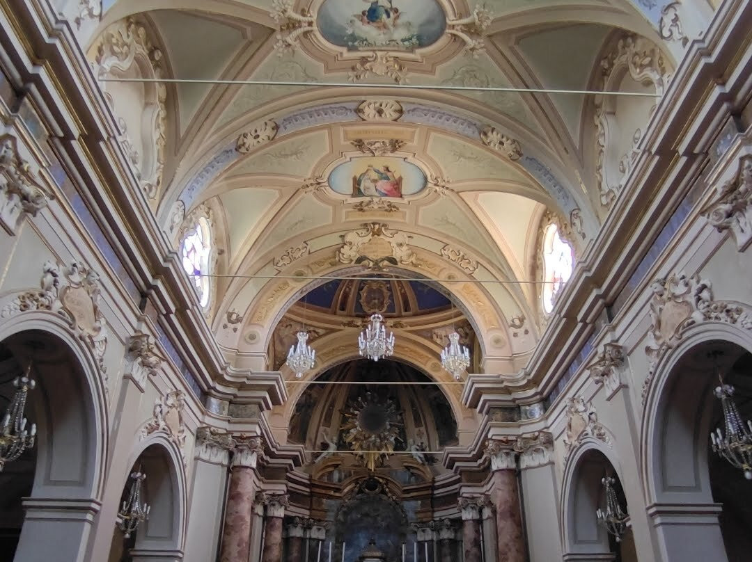 Santuario Madonna Delle Grazie-Monte Giberto必去景点